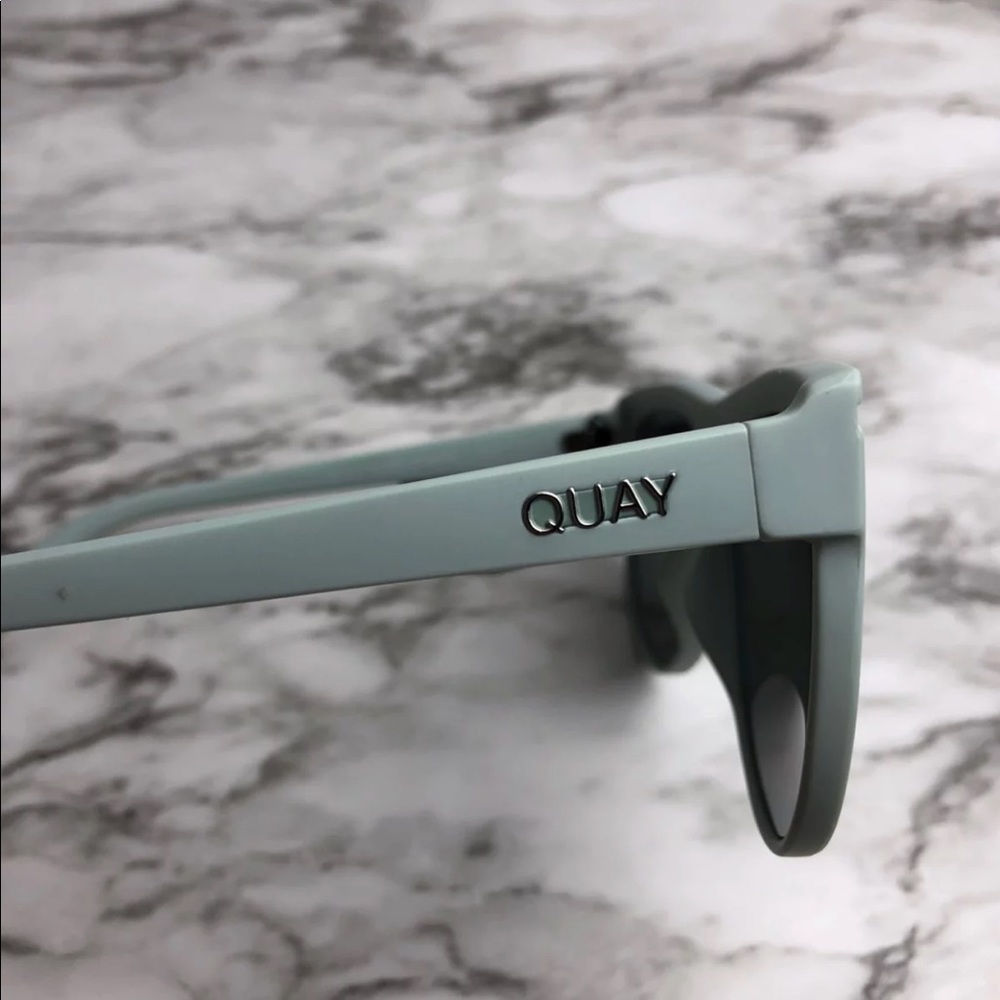 💞SOLD💞NWT Quay Mint Hollywood Nights Sunglasses - Picture 6 of 7